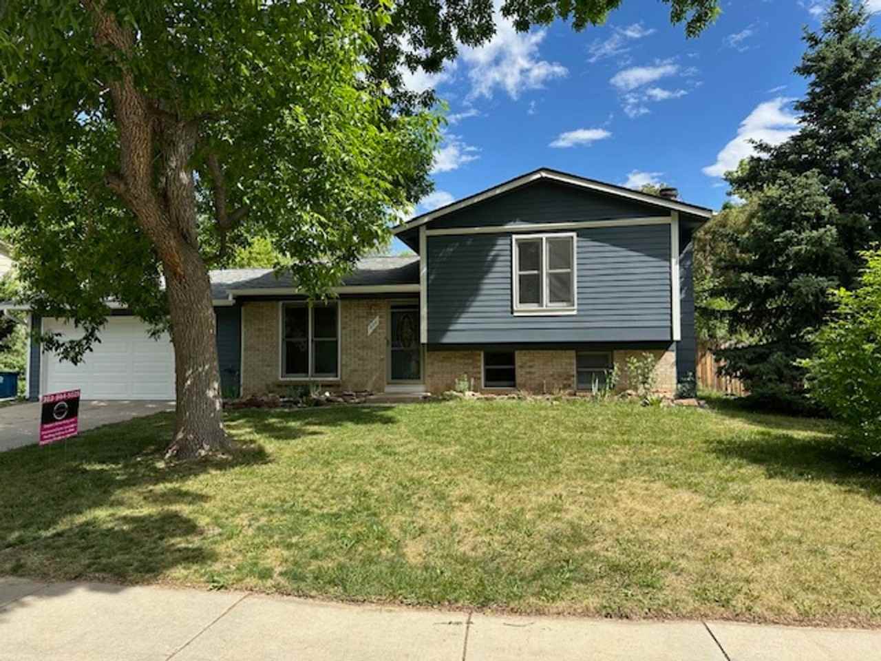 377 Monarch St - Photo 2 of 17