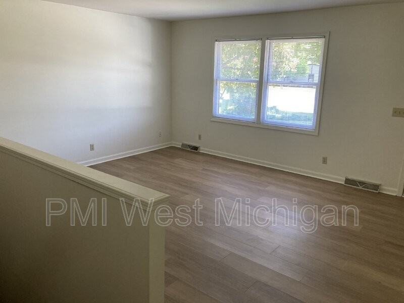 2703 Woodmeadow Dr Se - Photo 6 of 45