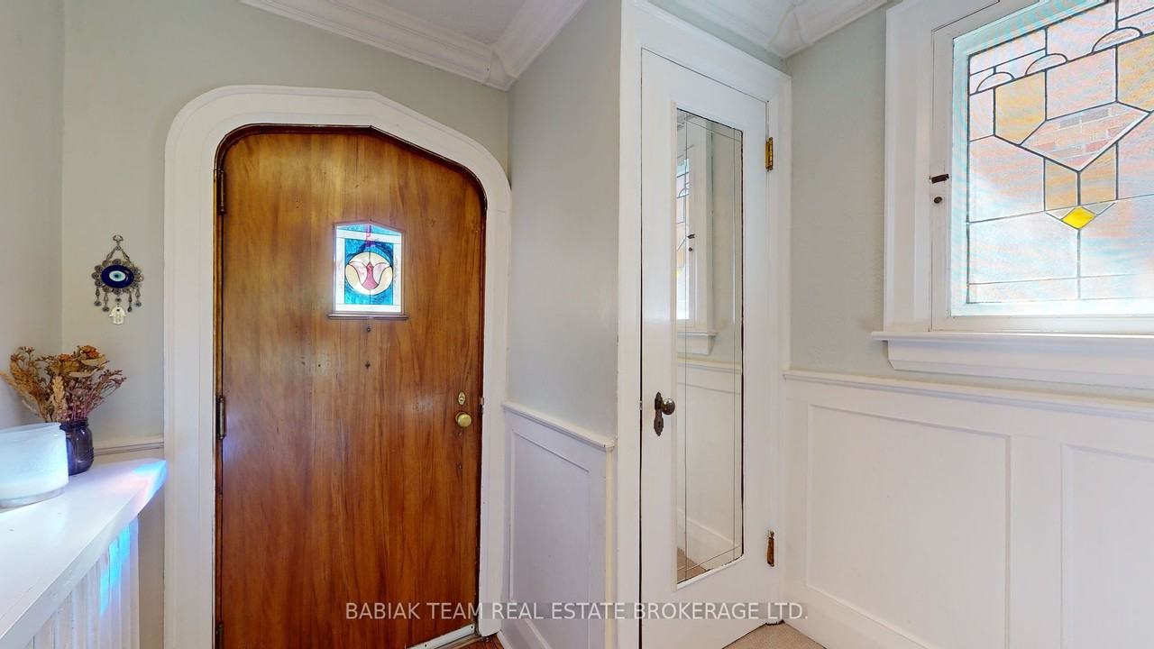 36 Riverview Gardens - Photo 2 of 34