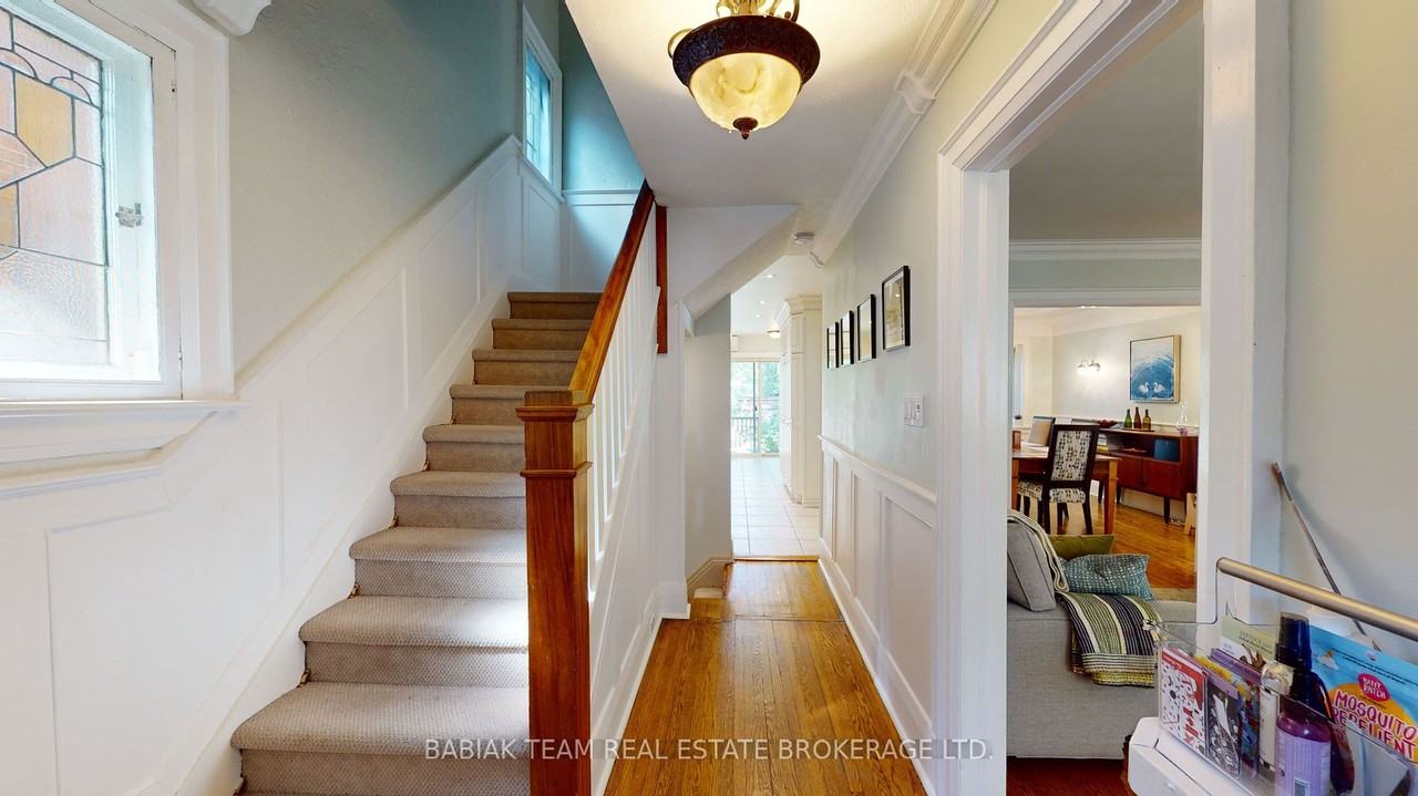 36 Riverview Gardens - Photo 3 of 34