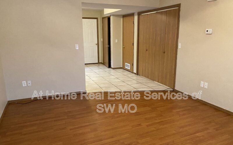 1503 W Frosty Dr #3 - Photo 3 of 11