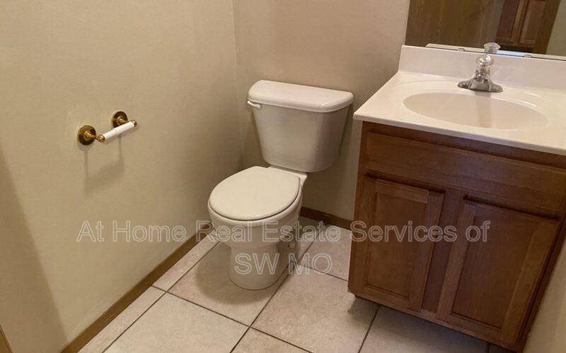 1503 W Frosty Dr #3 - Photo 5 of 11