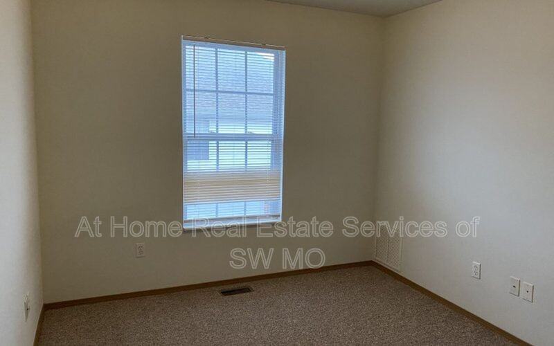 1503 W Frosty Dr #3 - Photo 7 of 11