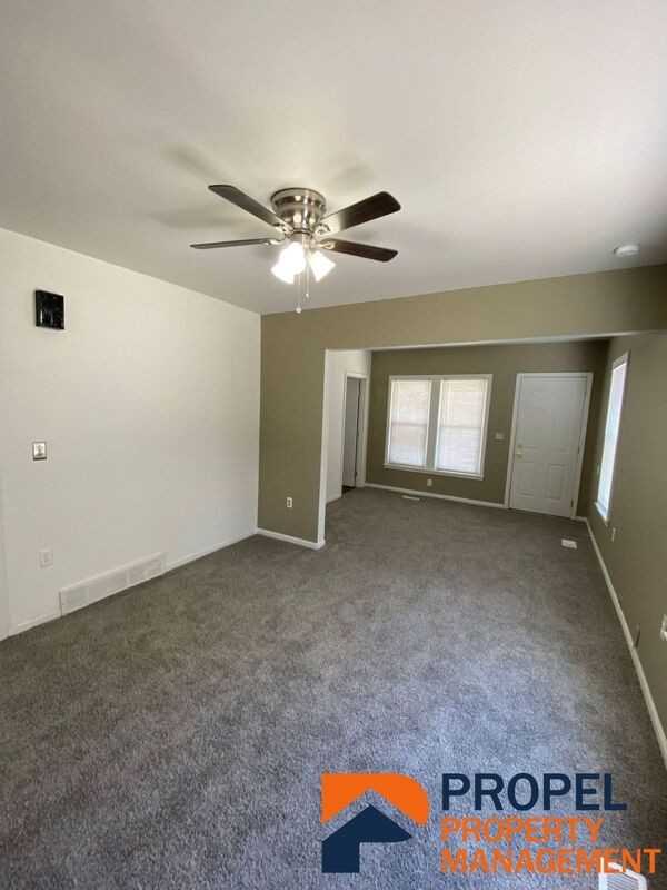 157 East Bennett Street - Photo 6 of 13