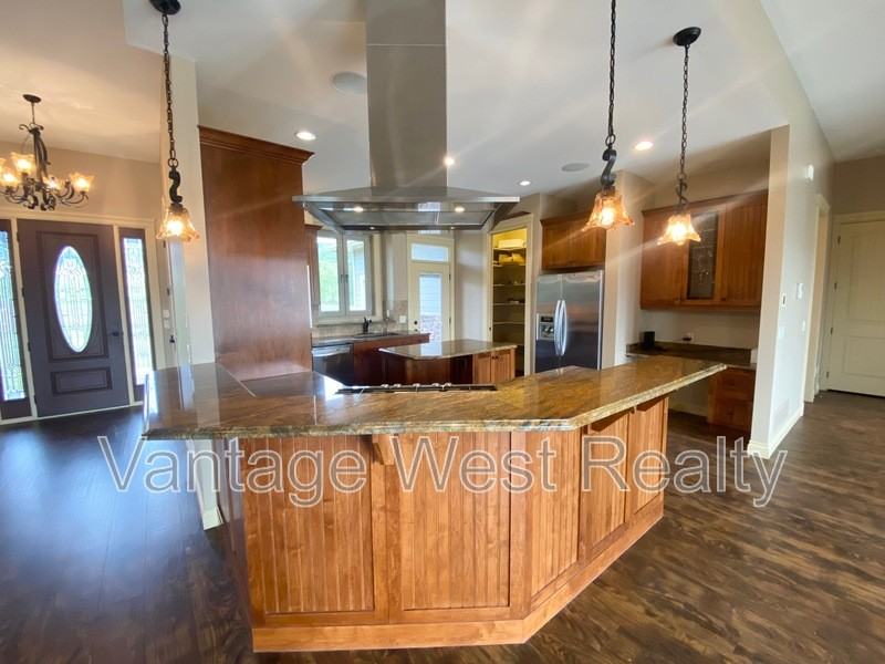 2 Old Vernon Rd - Photo 2 of 34