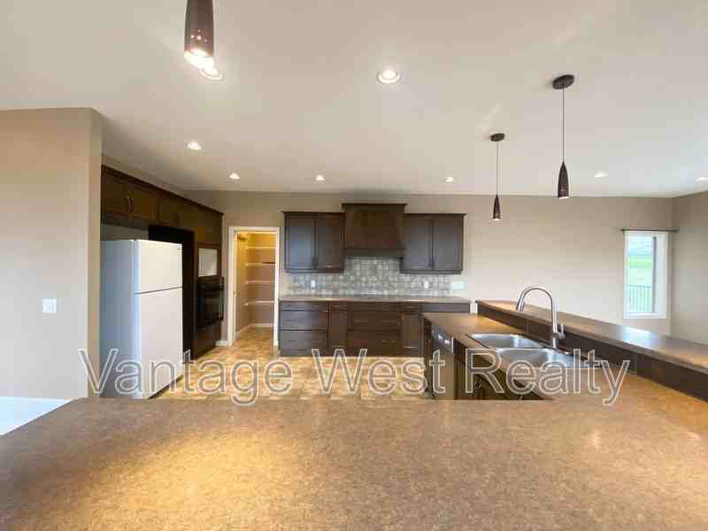 1 Old Vernon Rd - Photo 3 of 39