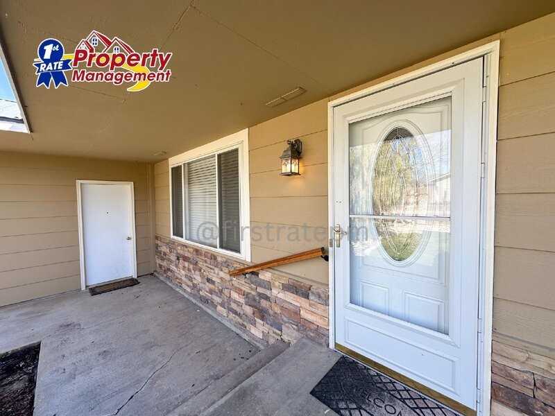 712 Fair Ln - Photo 3 of 27