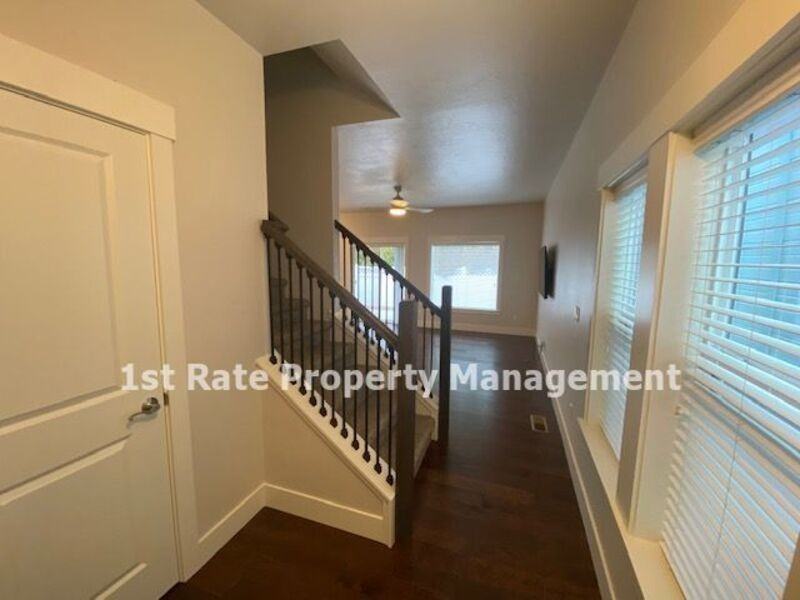 399 S Academy Ln - Photo 5 of 25