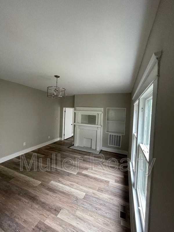 1421 Mccroskey Ave #2 - Photo 2 of 7