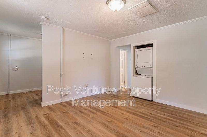 10 Cabot Ct #B - Photo 2 of 9