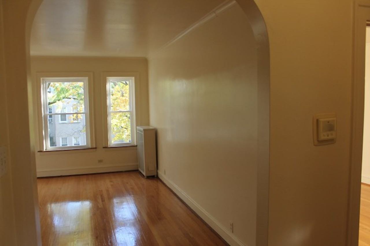 234 - *Custer-Dobson Building* - Photo 4 of 9