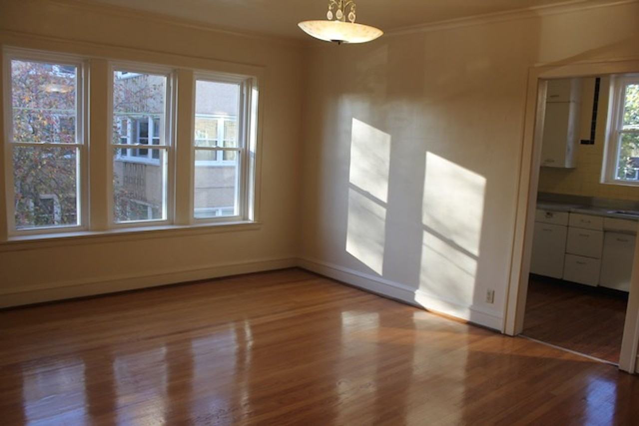 234 - *Custer-Dobson Building* - Photo 6 of 9