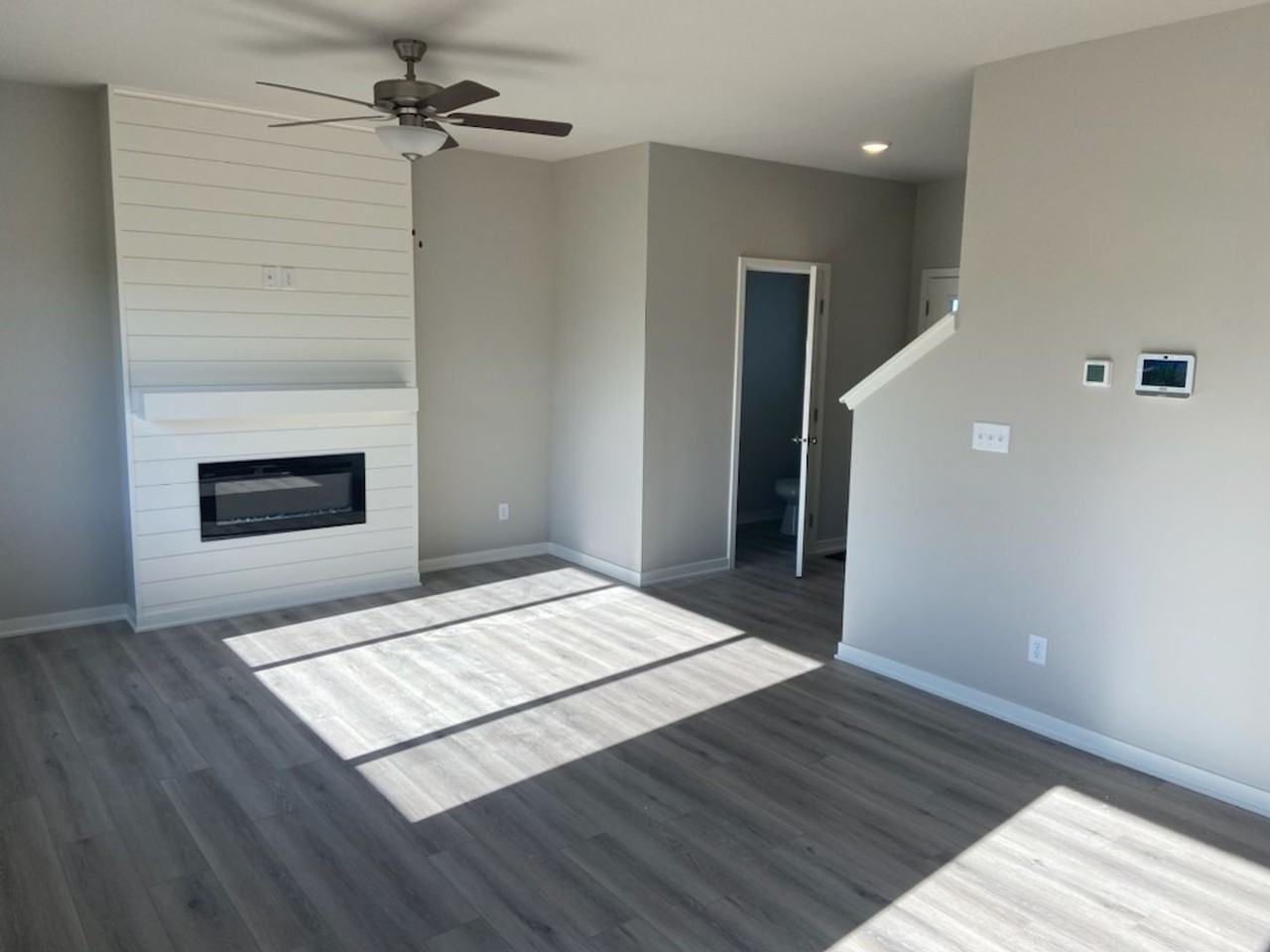 2909 3rd Ave Sw - Photo 4 of 21