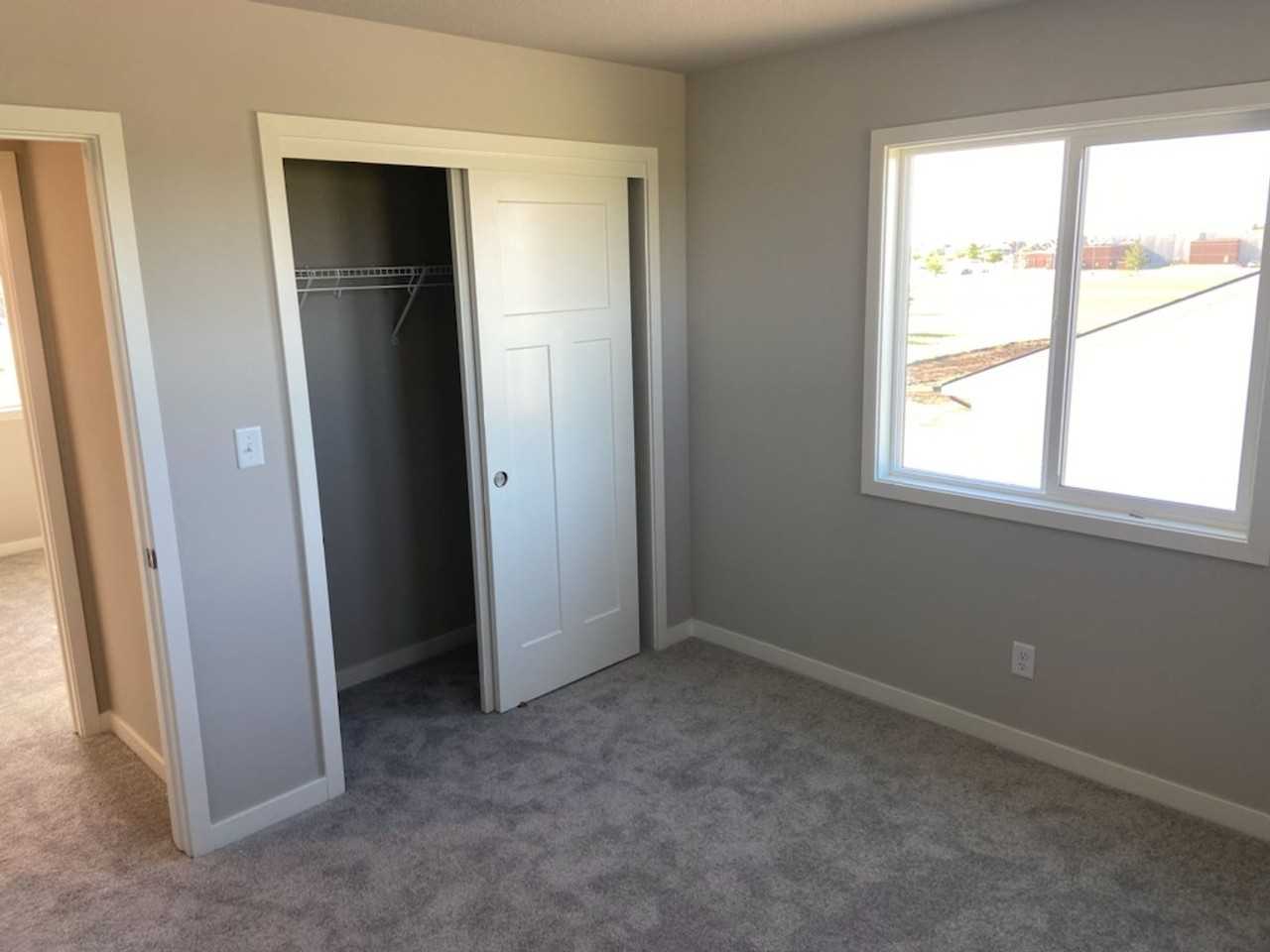 2909 3rd Ave Sw - Photo 7 of 21