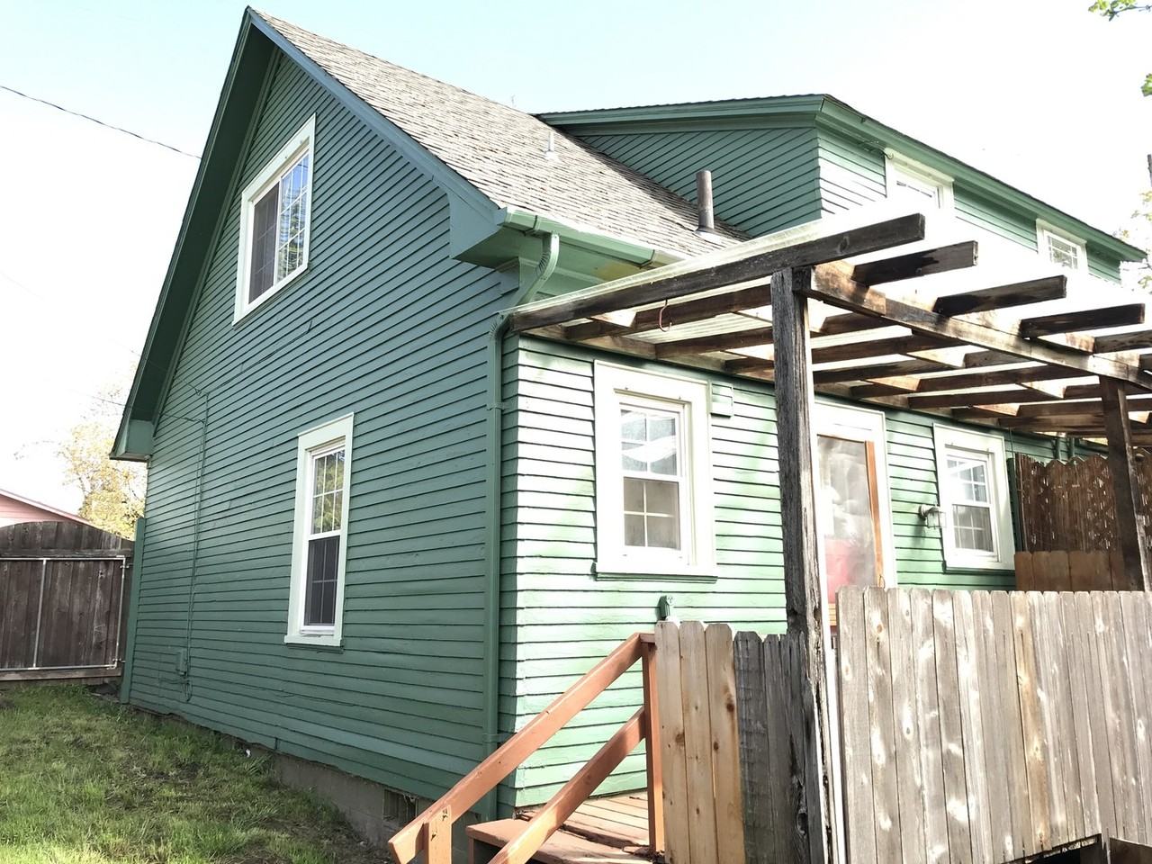 2780 Washington St - Photo 2 of 19