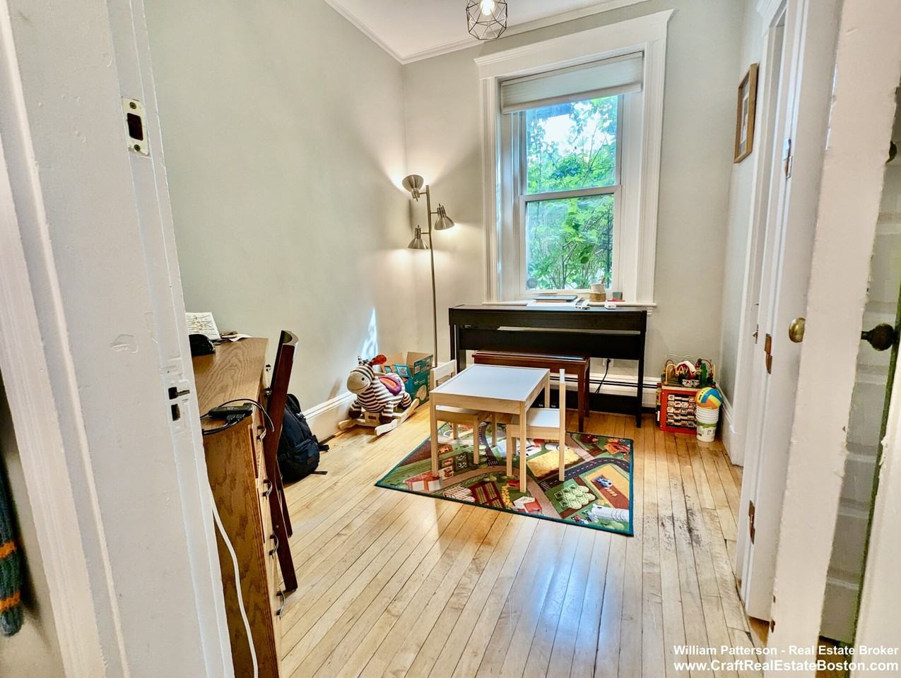 315 Harvard St #2 - Photo 3 of 31