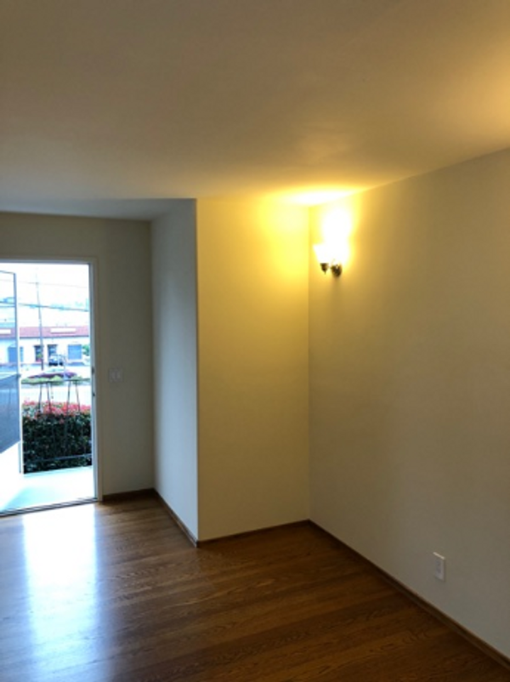 1608 5th Ave - Photo 5 of 25