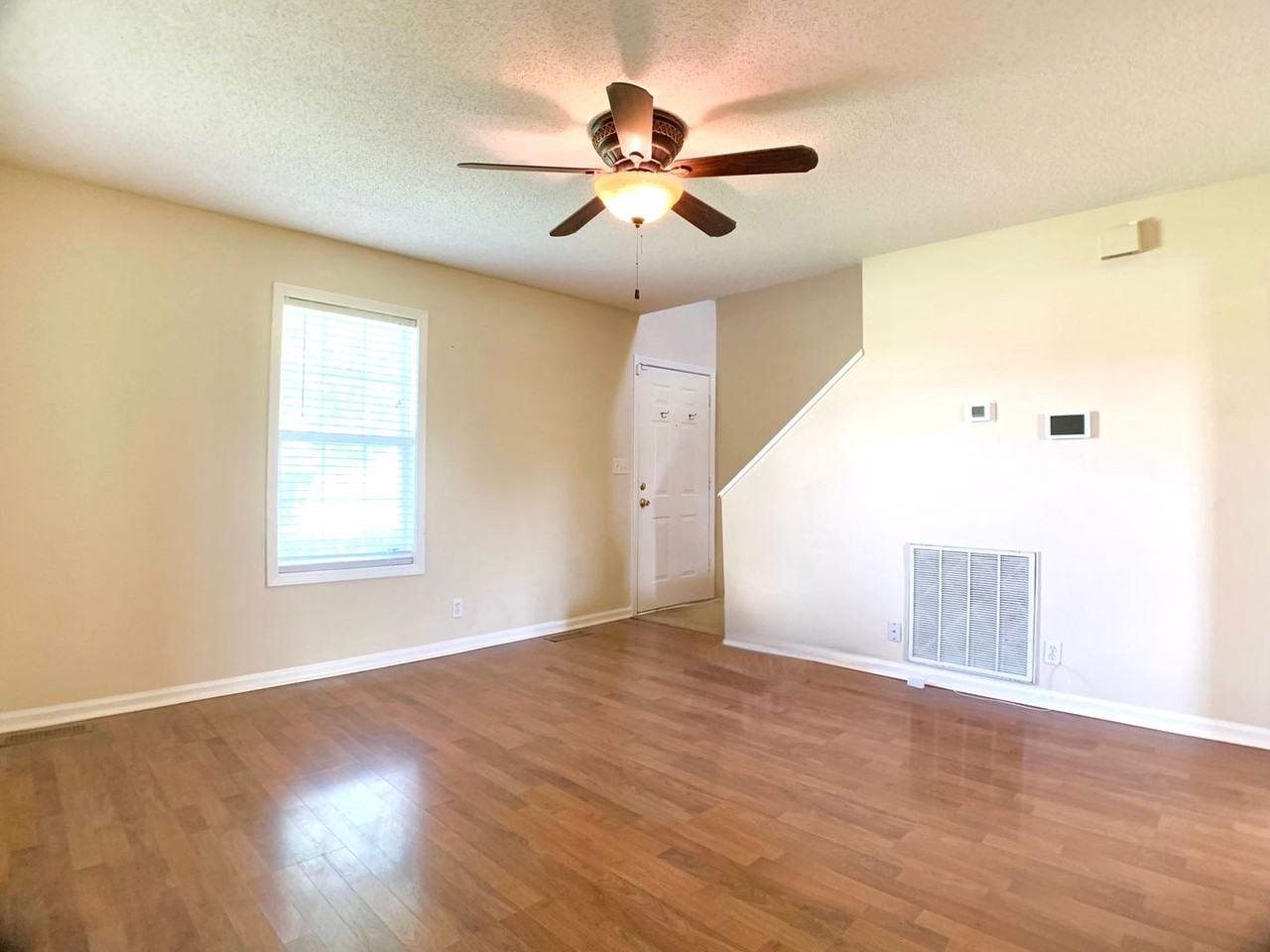 605 Millie Dr - Photo 3 of 19