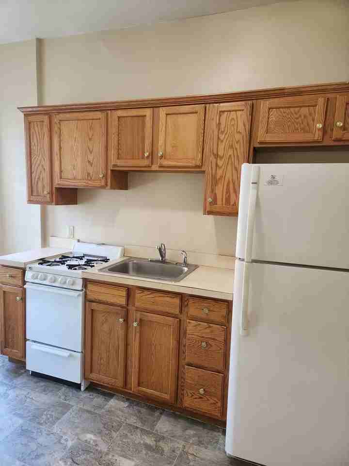 chv-002 ; 530 High Street - Photo 2 of 23