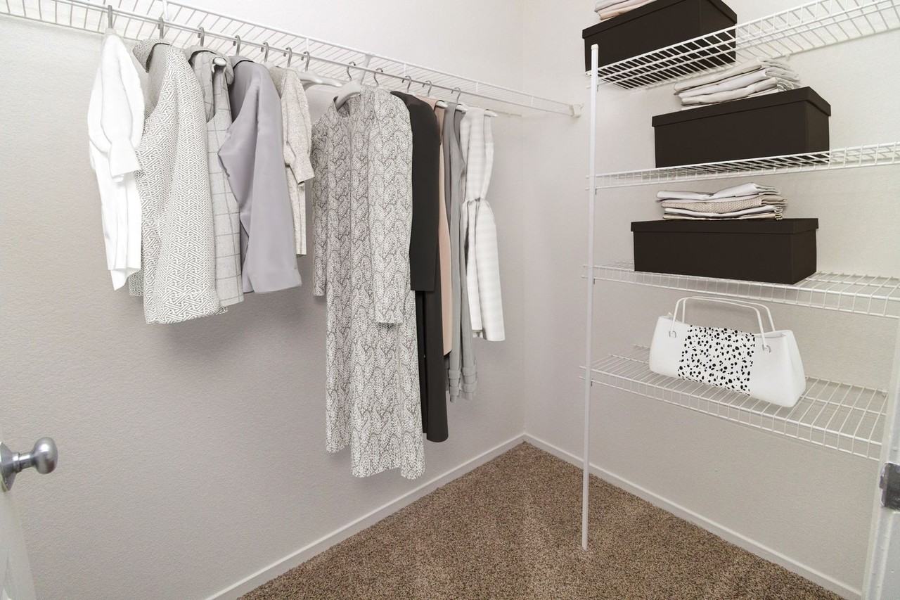 2450 Norfolk - Photo 6 of 17