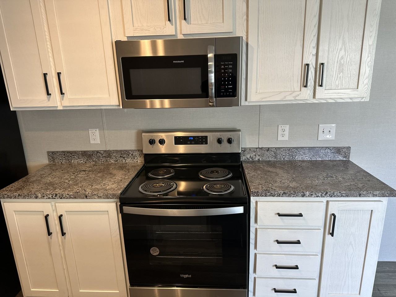 2239 Wellington Green Dr #20 - Photo 4 of 40