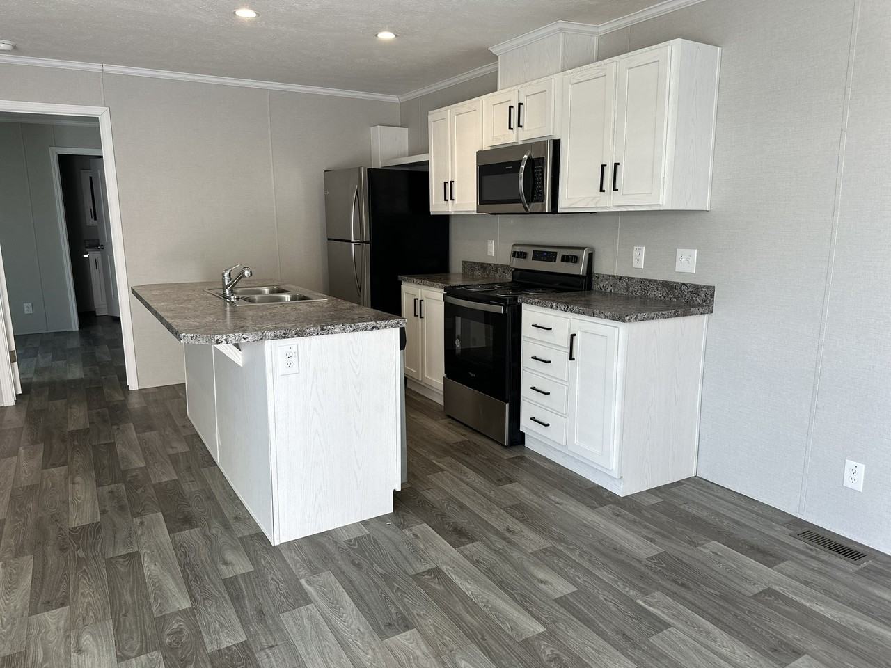 2239 Wellington Green Dr #20 - Photo 5 of 40