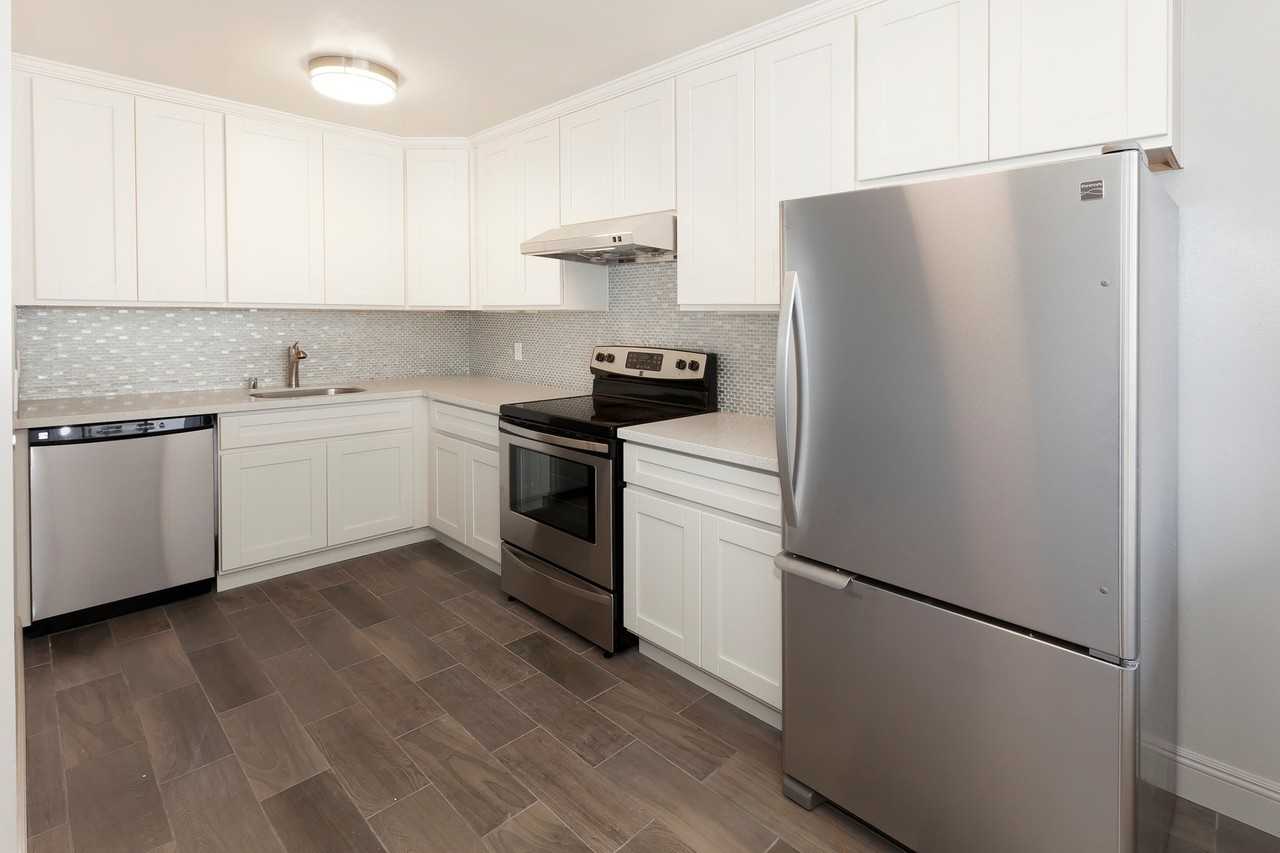 257 Athol - Photo 2 of 27