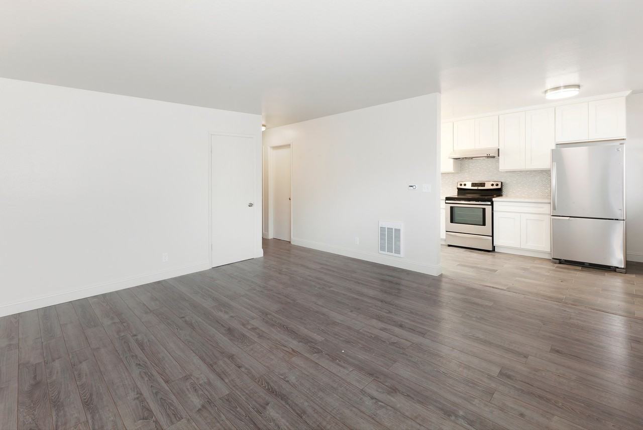 257 Athol - Photo 3 of 27