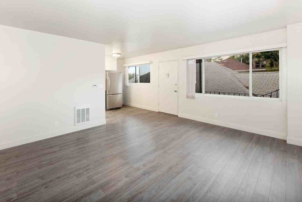 257 Athol - Photo 4 of 27