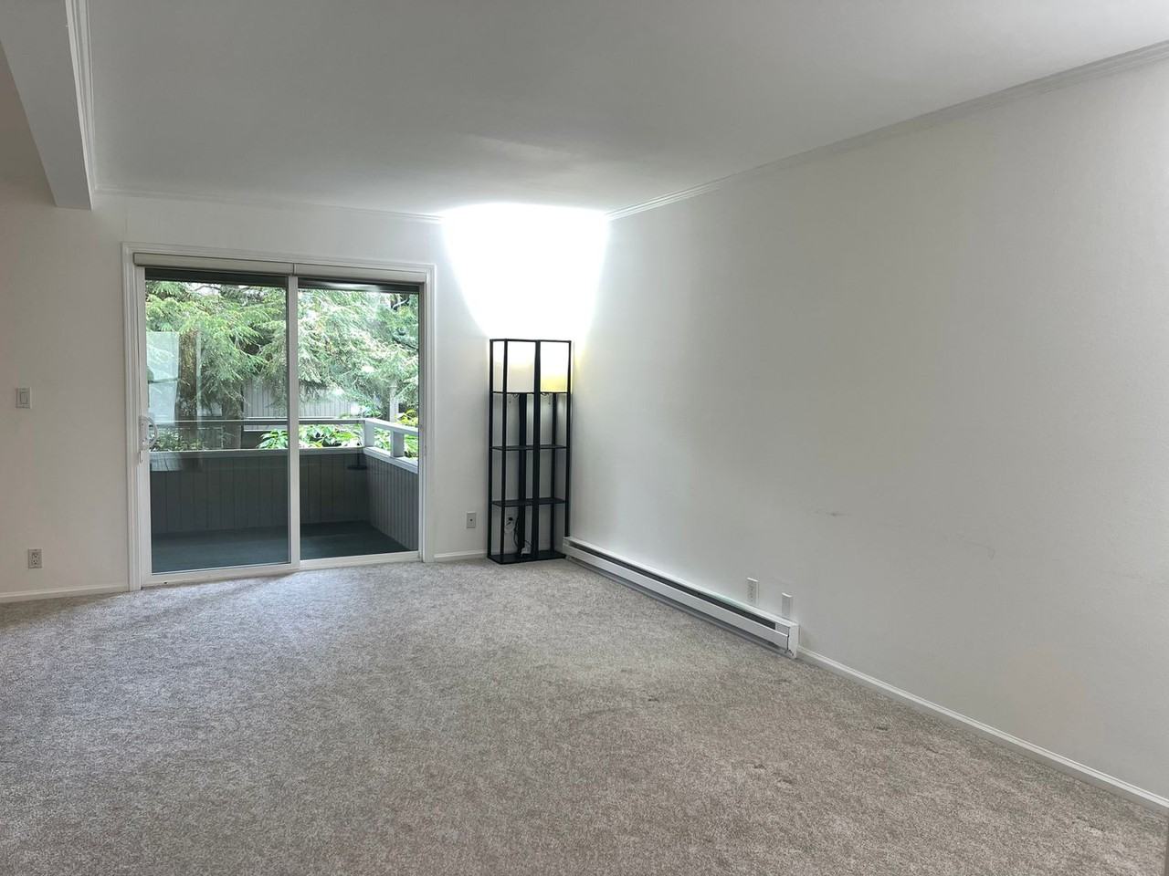 832 100th Ave Ne #104 - Photo 3 of 14