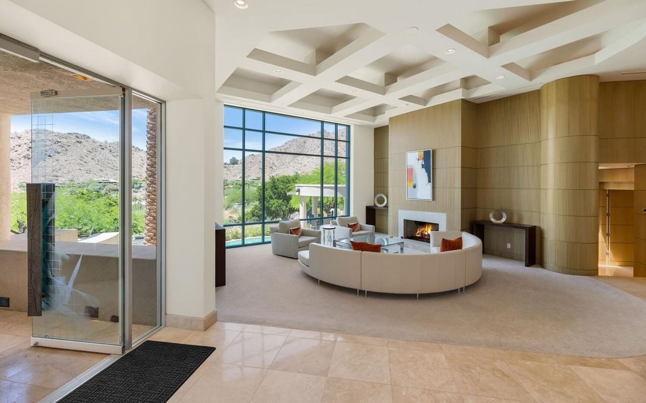 4612 E Foothill Dr - Photo 3 of 38