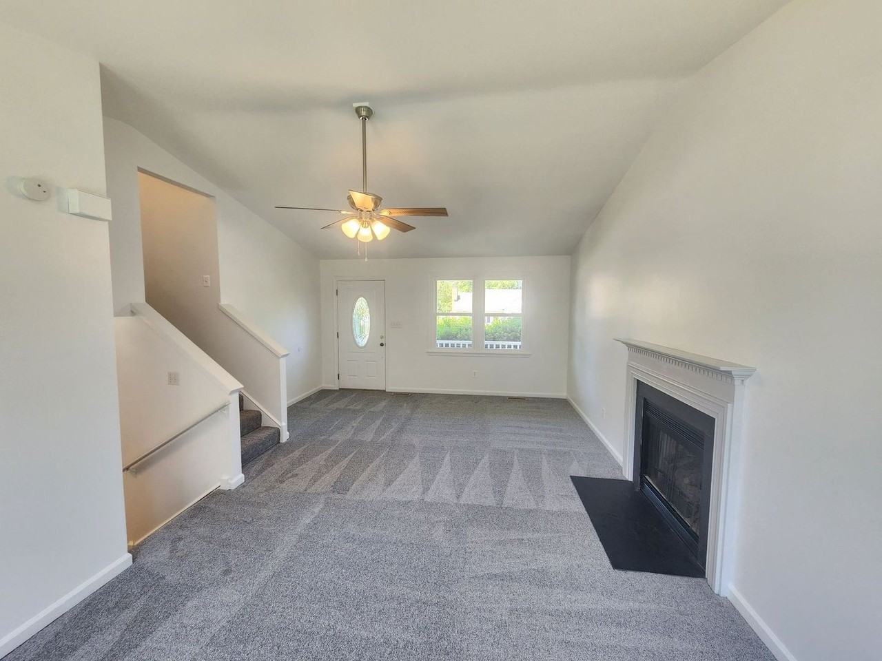 4364 Cypress Dr - Photo 4 of 9
