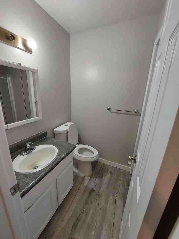 1691 Hickory Ln - Photo 2 of 5