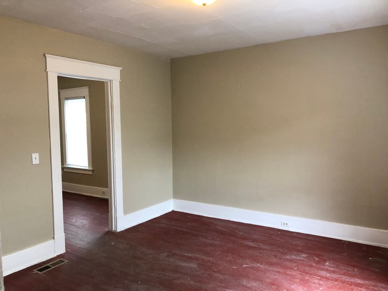 436-438 East 11th - Photo 2 of 8