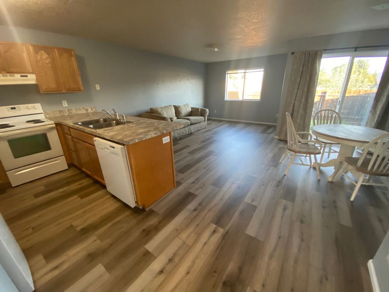 758 N Cloverleaf Loop - Photo 3 of 16