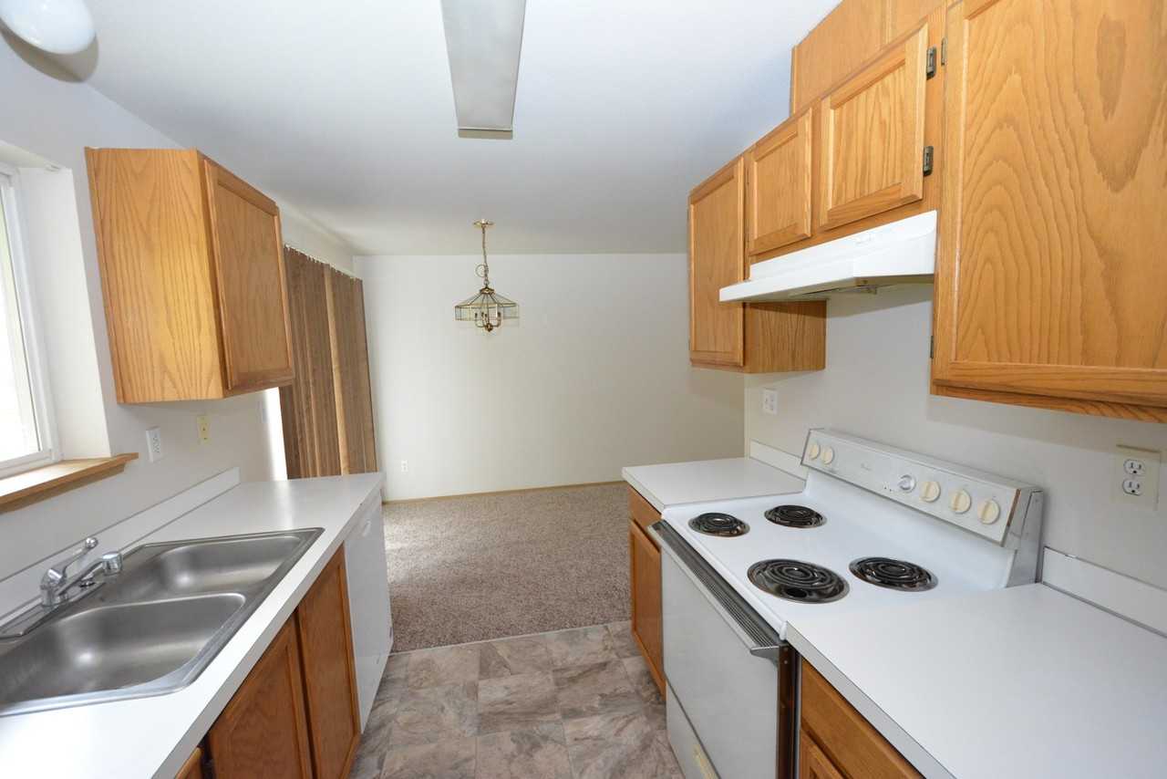 11212 67th Avenue Ct E - Photo 3 of 22