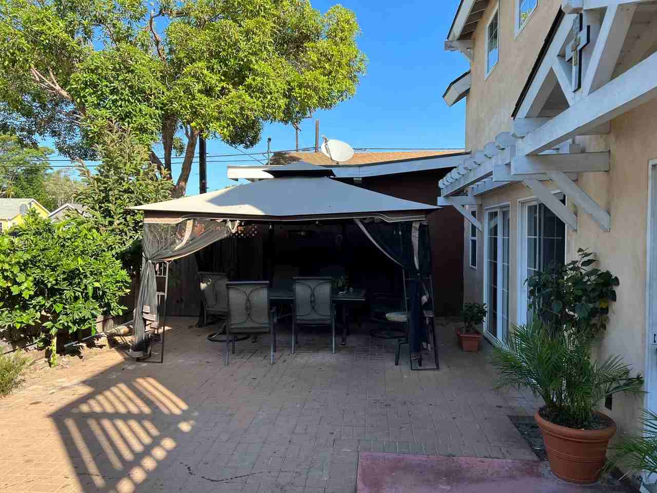 1428 Chino St - Photo 2 of 13