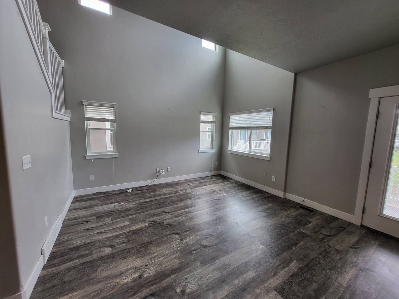 698 S 1803 W - Photo 2 of 20