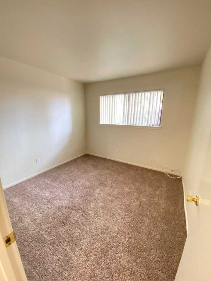 4920 Summerwood Cir - Photo 3 of 15