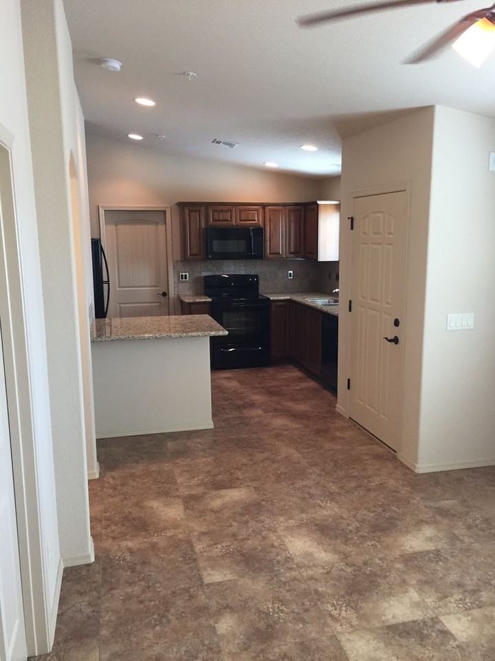 2215 Sandwood Dr #102 - Photo 4 of 14
