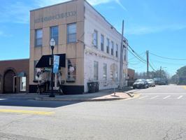 featured image of 201 S Hill Ave