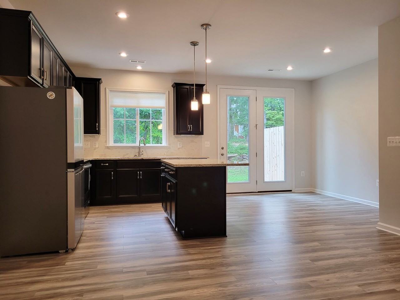 9220 St. Charles Cir - Photo 6 of 22