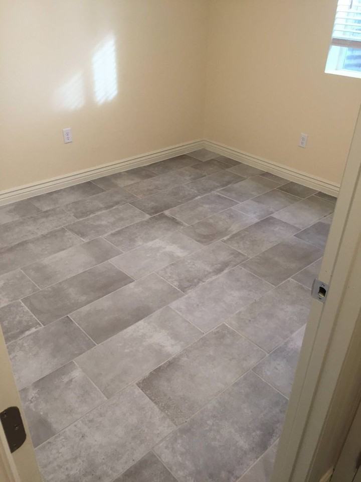 1014 W 16th St - Photo 2 of 24