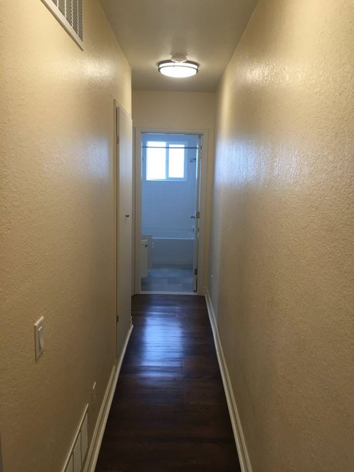 1014 W 16th St - Photo 4 of 24