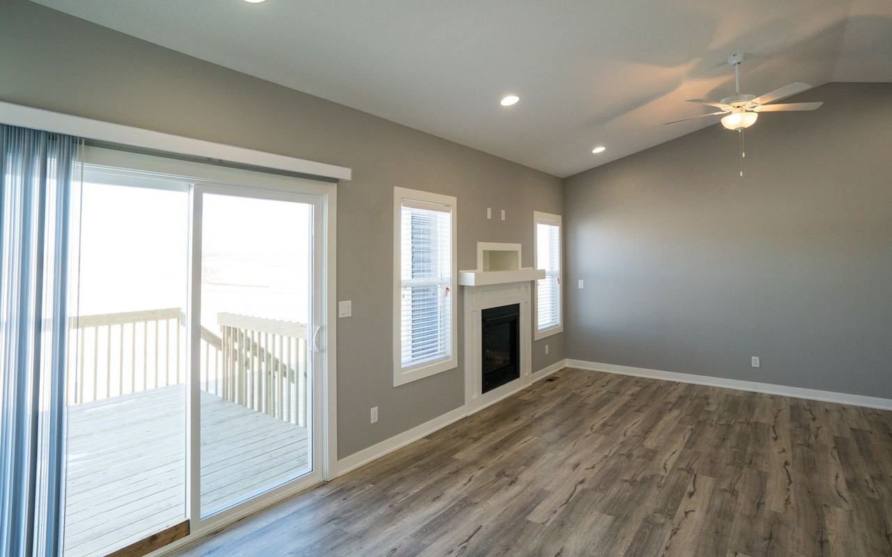 615 Se Tallgrass Ln - Photo 4 of 16