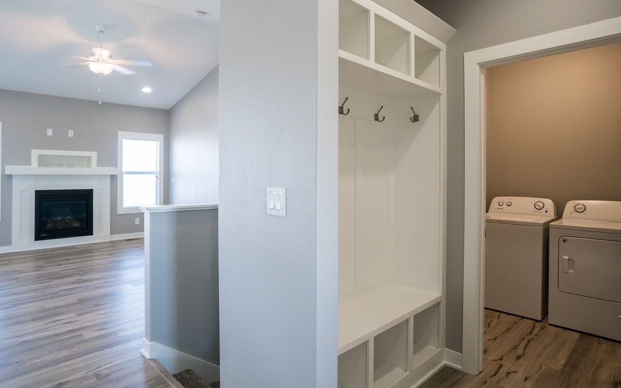 615 Se Tallgrass Ln - Photo 6 of 16