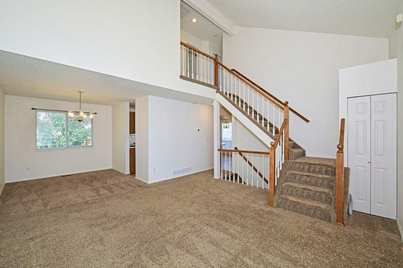 8380 Wilmington Dr - Photo 2 of 25