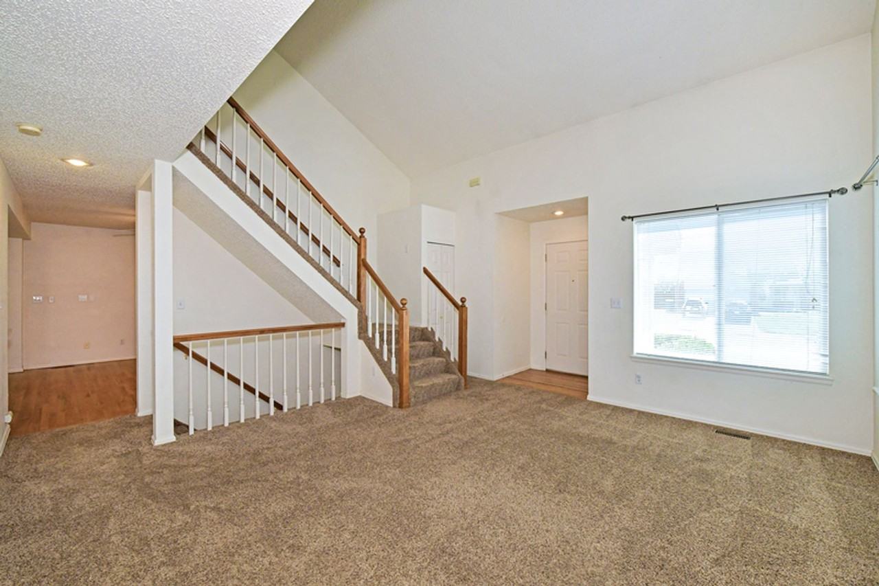 8380 Wilmington Dr - Photo 3 of 25