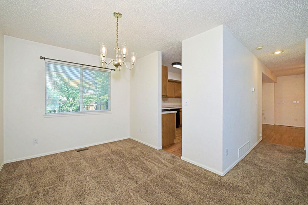 8380 Wilmington Dr - Photo 5 of 25