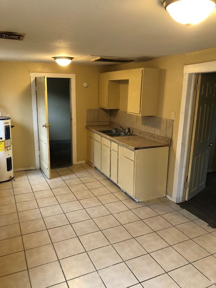 7409 Southern Ave - Photo 2 of 11